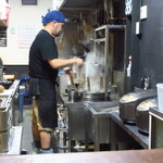 麺屋いちびり - 頑張る濱田店主