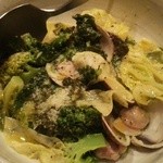 食彩酒房 会家 - 旬の貝と春野菜の香草バター蒸し