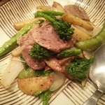 食彩酒房 会家 - 豚タンと新じゃがのアンチョビ炒め