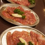 焼肉 京城 - 特上二人セット 8,000円＝15年7月