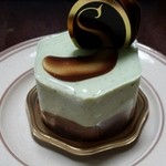 ミントが印象的な夏季限定のケーキらしい。