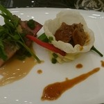 アール・ベル・アンジェ - 和牛サーロインの網焼きと仔羊フィレ肉の青胡椒ソテーに季節の温野菜を添えてクレソンと白胡麻のソースで