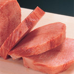 焼肉なべしま - お肉は繊維を垂直に断ち切るようにカット