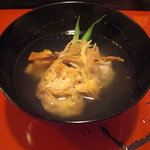 祇園 大渡 - 鯉の素揚げと蓮根餅くちこの椀。