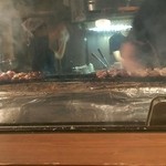 一利喜 - カウンター
      目の前で焼いてくれます