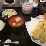 庄屋 - 天ぷら定食　税込１０２６円