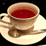 大淀河畔 みやちく - H27.7  
      食後にはコーヒーか紅茶がついてます。