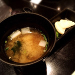 大淀河畔 みやちく - H27.7
      お味噌汁、香の物