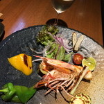 鯛めし槇 - 身は半分にして頭の方は焼いてくれました