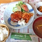 ガーデンカフェ&デリカ キモト - 特製ハンバーグランチ・950円