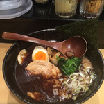 menyakuroko - 黒琥ラーメン／800円+特製味玉／100円（税込）