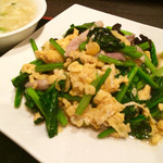 東和 - ランチメニュー 麻婆豆腐＋豚肉とキクラゲ、青菜炒 880円 の豚肉とキクラゲ、青菜炒