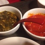 山西亭 - 黒酢タレとトマトタレ