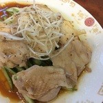 福興飯店 - 蒸し鶏 香ばしい風味と胡椒