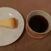 HAIJI - 料理写真:他にないオリジナルな食感の絶品チーズケーキと味わい深いコーヒー