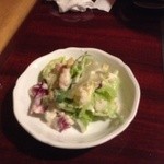 羅生門 四谷本店 - カニたっぷりシーザーサラダ これは約4/1の量