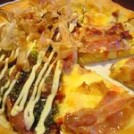 Youfuu Izakaya Merufuru Suri - お好み焼き風ピザ　￥１４７０(Mサイズ）