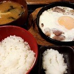 しんぱち食堂 - 豚バラ目玉定食400円