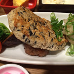 梅田 阪急三番街 リバーカフェ - ひじき入り豆腐ハンバーグのアップ