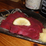 平成大衆酒場　やきとん　じゃんじゃん - 「馬刺しの赤身」です。