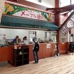 道の駅 あかいがわ - キッチンメープル通りの供出カウンタ；イートインスペースかテラス席で頂けます @2015/07/20