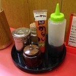 たんぽぽラーメン  - 卓上調味料