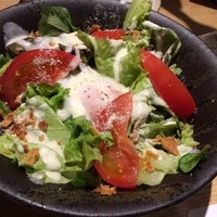 鳥恵 上野広小路店 - 半熟卵のシーザーサラダ★