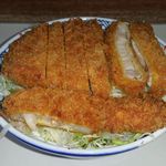 とんかつ美よし - 常連メニュー ソースロースかつ丼（ソース抜き） 850円。ソースカツ丼のソースの甘みが苦手な方でとんかつ定食の肉では物足りない方に最適なメニュー。ロースかつのボリュームを丼で味わえます。