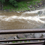 柚里 - ⚫︎お店のテラスから・・
         水がきれいな時の夏場は子供が泳いでる。