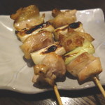 やきとり家すみれ - 焼き鳥はどれも旨いです。