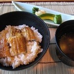 京懐石 美濃吉 - ご飯：鰻ごはん　香の物　留椀