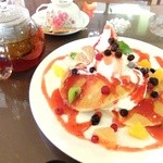 cafeカルマーレ - フルーツのパンケーキ