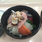 発寒かねしげ鮮魚店 - お任せワイルド海鮮丼