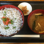 居酒屋 おか吉 人形町一丁目店 - 明太しらす丼　620円