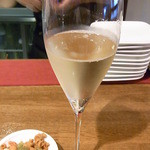 なかむら屋 - ロンバール・ブリュット・シャンパーニュ￥１２００　生き生きとしたフレッシュな果実味☆♪