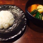 SHANTi - たまごと野菜のスープカリー890円