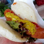 腸詰屋 - パン付きソーセージ（チョリソー）￥400円