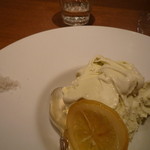 オステリア・ウーゴ - ピスタチオのジェラード