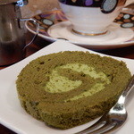 夢や - 抹茶のロールケーキ