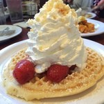 Eggs 'n Things - パンケーキ　イチゴ