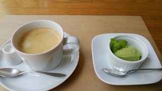Hearty Cafe - ジェラートとコーヒー