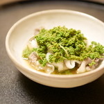 と村 - 青森県産月の輪熊のしゃぶしゃぶ、丹波の花山椒を散らして...