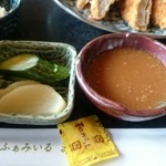 まつ家 - 特製ゆず味噌、漬物。