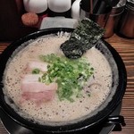 博多一双 - ラーメン 600円