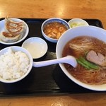 香湯ラーメン ちょろり - ランチ定食Ｂセット850円