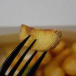 アンド ザ フリット - まずはフリッツから頂いてみると、大ぶりでホクホクとした食感で美味しく