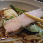 麺屋玉ぐすく - 2015年7月
      冷やしあご出汁そば