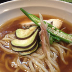 麺屋玉ぐすく - 2015年7月
      冷やしあご出汁そば