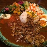 ボタニカリー - ボタニカレー大盛　辛さスーパー　トッピング全部のせ。