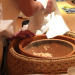 さえ喜 - シャリ！樽がプカプカ浮いてる さらに藁の籠